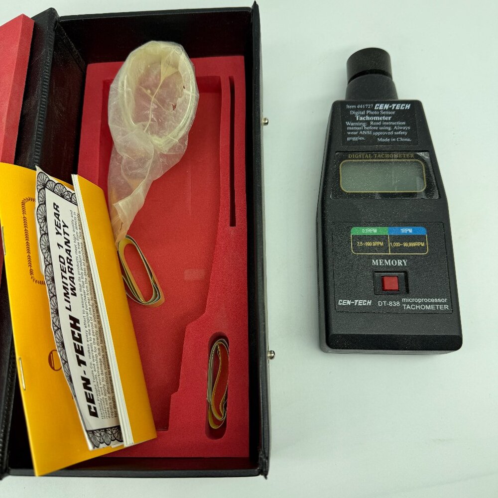 Cen Tech Digital Photo Sensor Tachometer 41727 / DT-838 w/‎ case